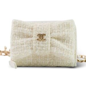 CHANEL Cream Tweed Bow Clutch with Gold CC